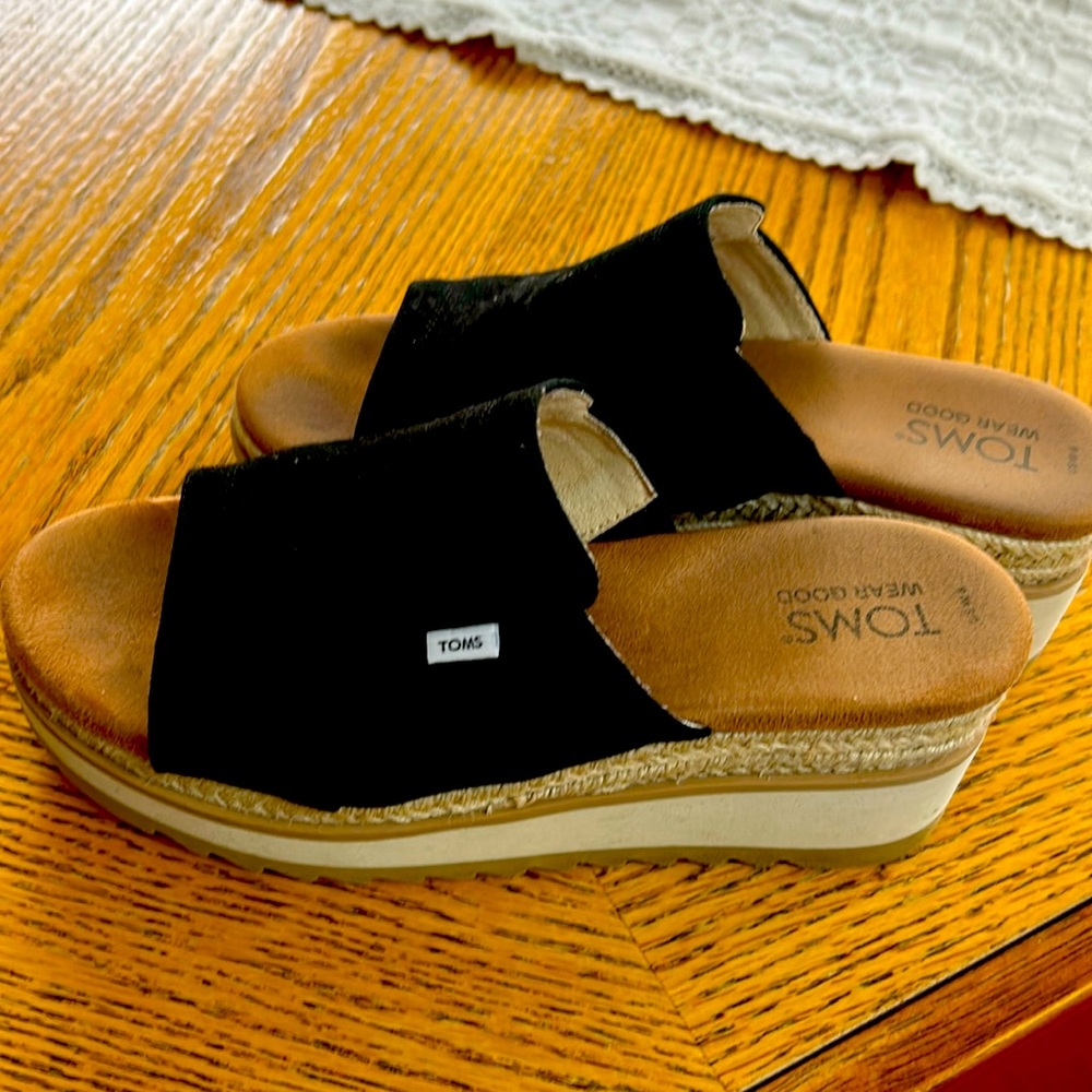 Toms Diana platform  espadrille casual sandal, great condition, size 6